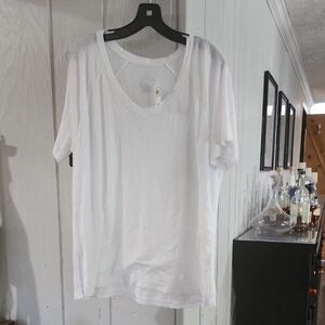 American Eagle Outfitters White Short Sleeve Tee